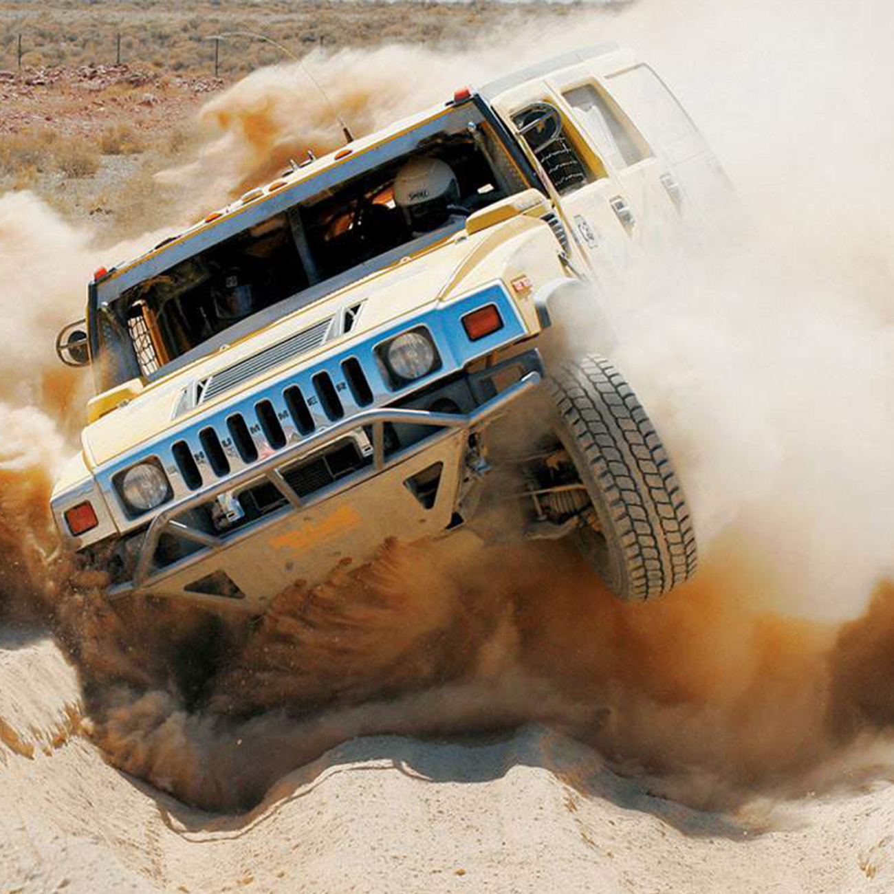 Hummer едет. Hummer h2 sut. Хаммер едет. Hummer h2 suv 2008. Ford f150 raptor 2012.